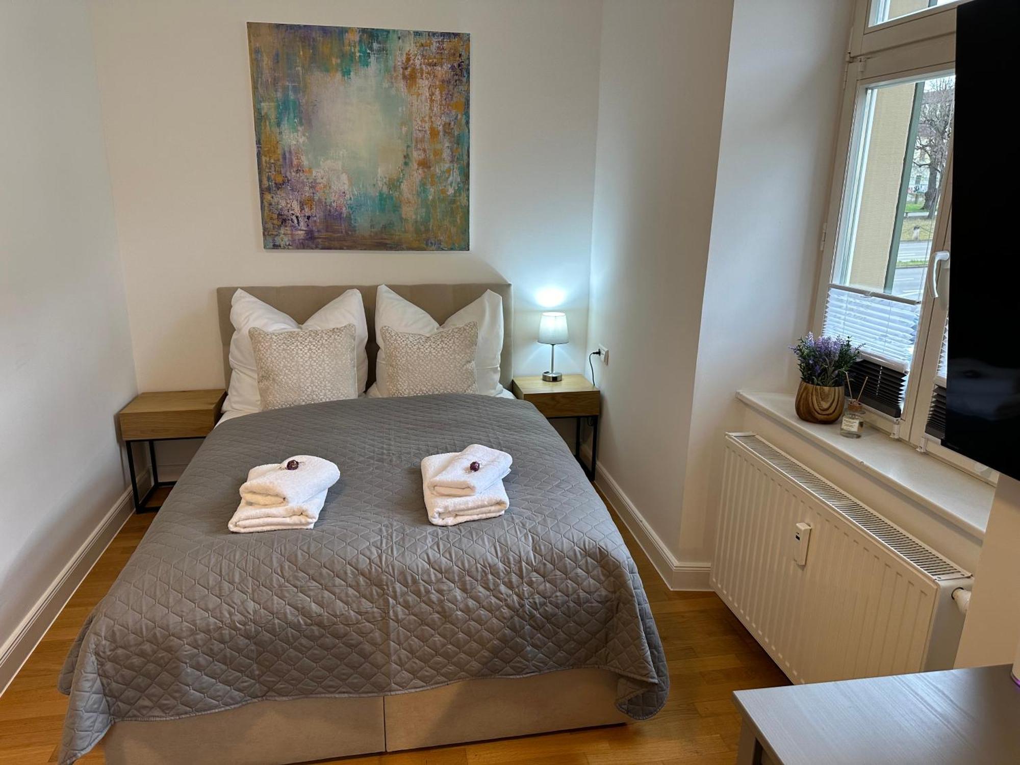 Bella Casa - Business&Family, 100M Zum Konzerteingang Schloss, Parkplatz, Smarttv, Netflix, Waschmaschine, 24H Checkin, 36Qm, Ap 12 Ludwigsburg Exterior photo
